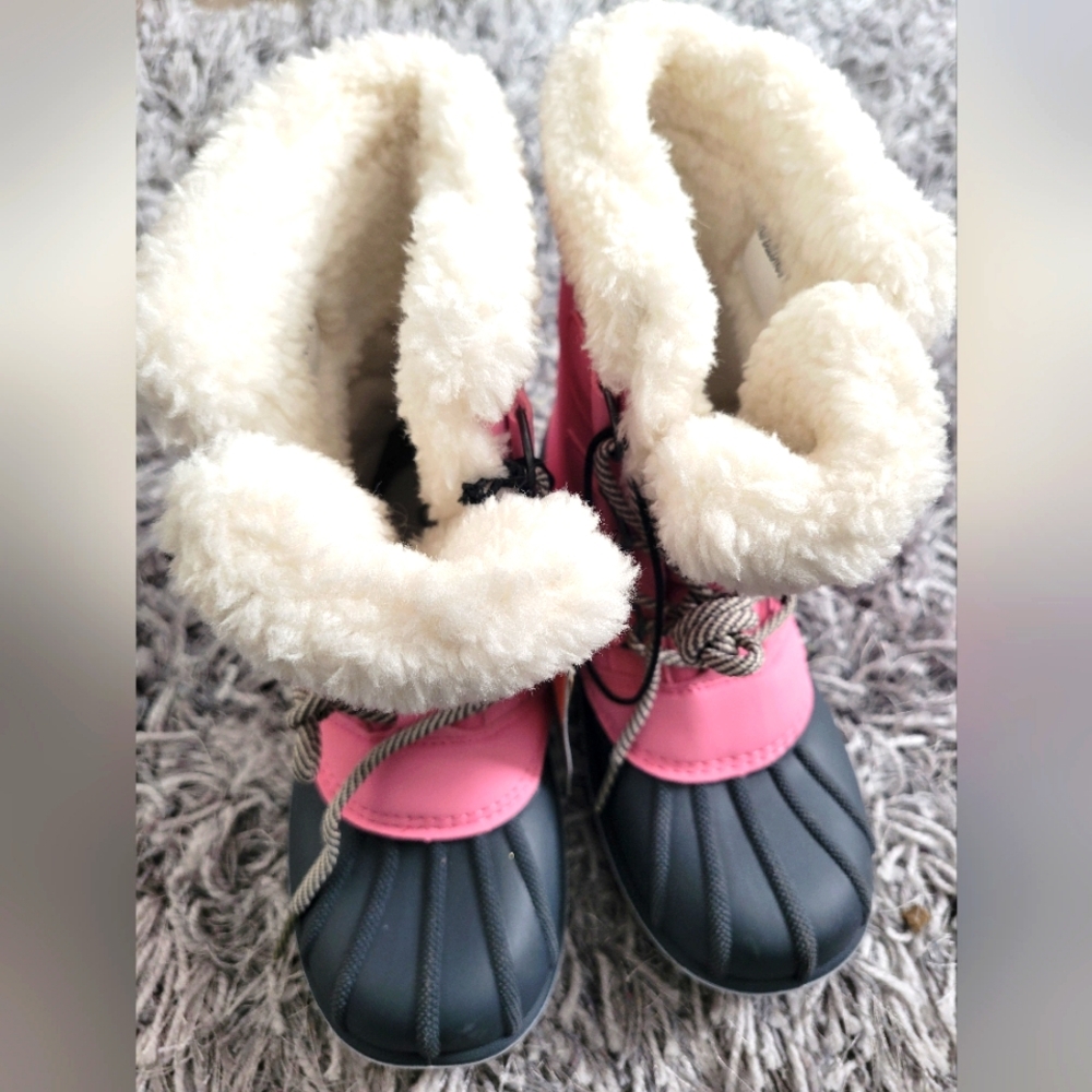 CAT&JACK KIT SIZE WINTER SNOW WATERPROOF BOOTS 🥰👩👩‍🦰